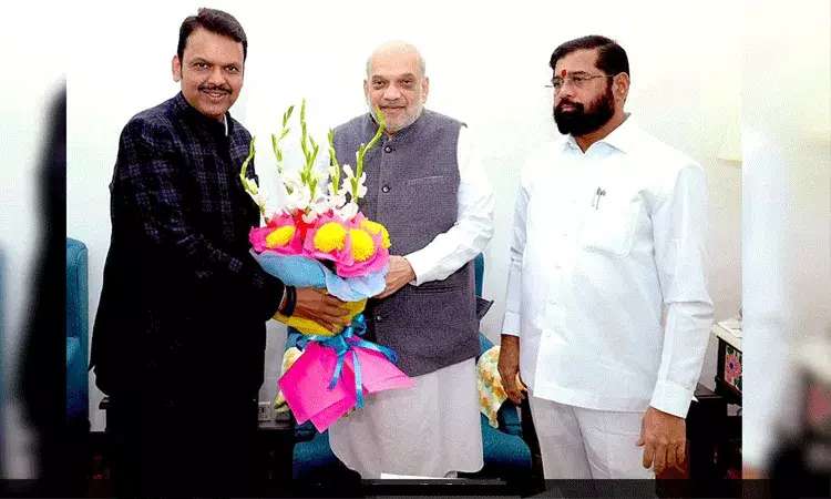 ఎట్టకేలకు ఫలించిన చర్చలు.. మహా సీఎం ఫడ్నవిస్, రేపే ప్రమాణ స్వీకారం ఎట్టకేలకు ఫలించిన చర్చలు.. మహా సీఎం ఫడ్నవిస్, రేపే ప్రమాణ స్వీకారం