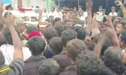 Annamayya District :  అన్నమయ్య జిల్లాలో శబరిమల భక్తులపై దాడి.. రెండు వర్గాల మధ్య ఘర్షణ