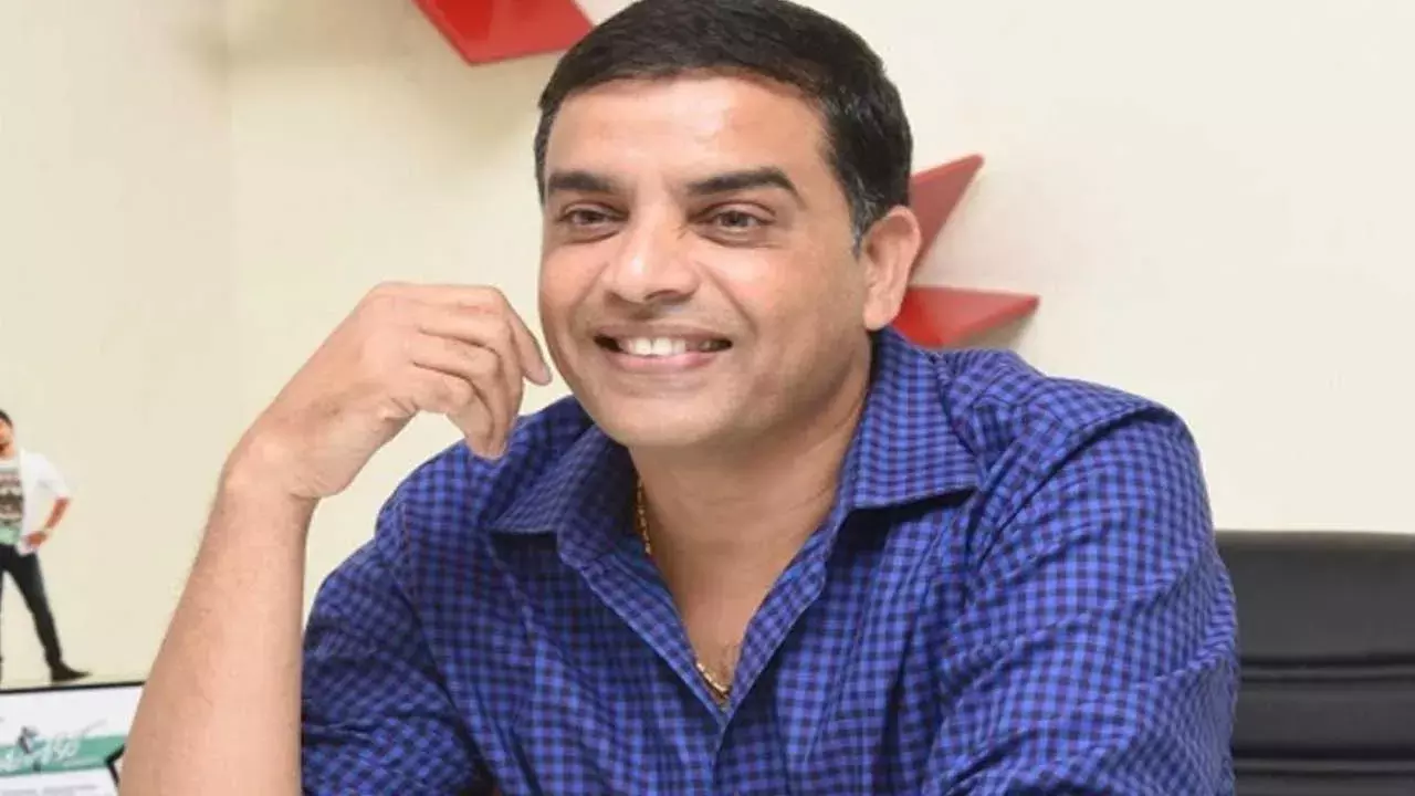 TFDC Chairman : టీఎఫ్డీసీ ఛైర్మన్గా నిర్మాత దిల్ రాజు TFDC Chairman : టీఎఫ్డీసీ ఛైర్మన్గా నిర్మాత దిల్ రాజు