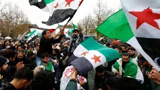 Syria Crisis: సిరియా అధ్యక్షుడు అసద్ సేఫ్.. ఆశ్రయం కల్పించిన రష్యా Syria Crisis: సిరియా అధ్యక్షుడు అసద్ సేఫ్.. ఆశ్రయం కల్పించిన రష్యా