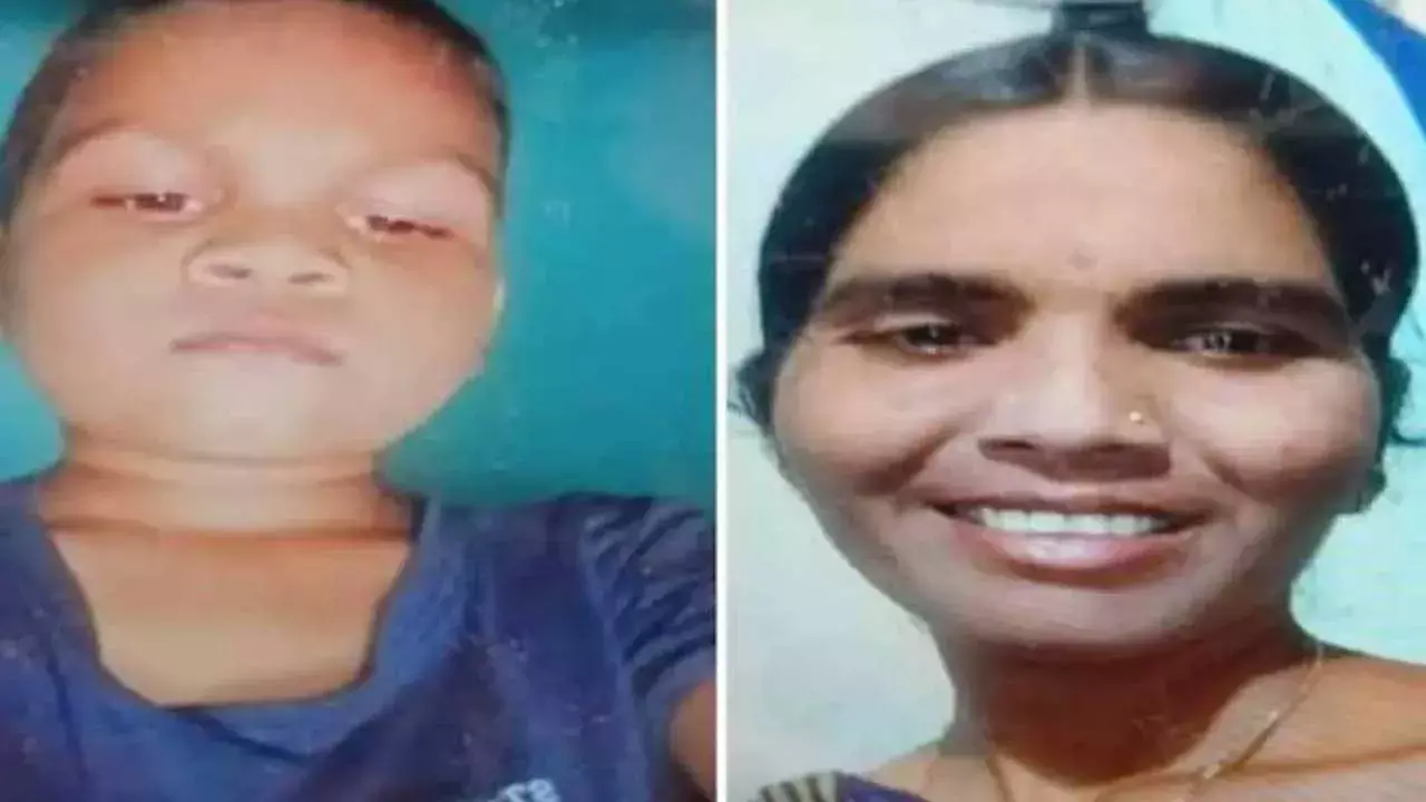 Vikarabad : బావిలో దూకి తల్లి, కొడుకు ఆత్మహత్య.. కూతురు అరుపులు విని! Vikarabad : బావిలో దూకి తల్లి, కొడుకు ఆత్మహత్య.. కూతురు అరుపులు విని!