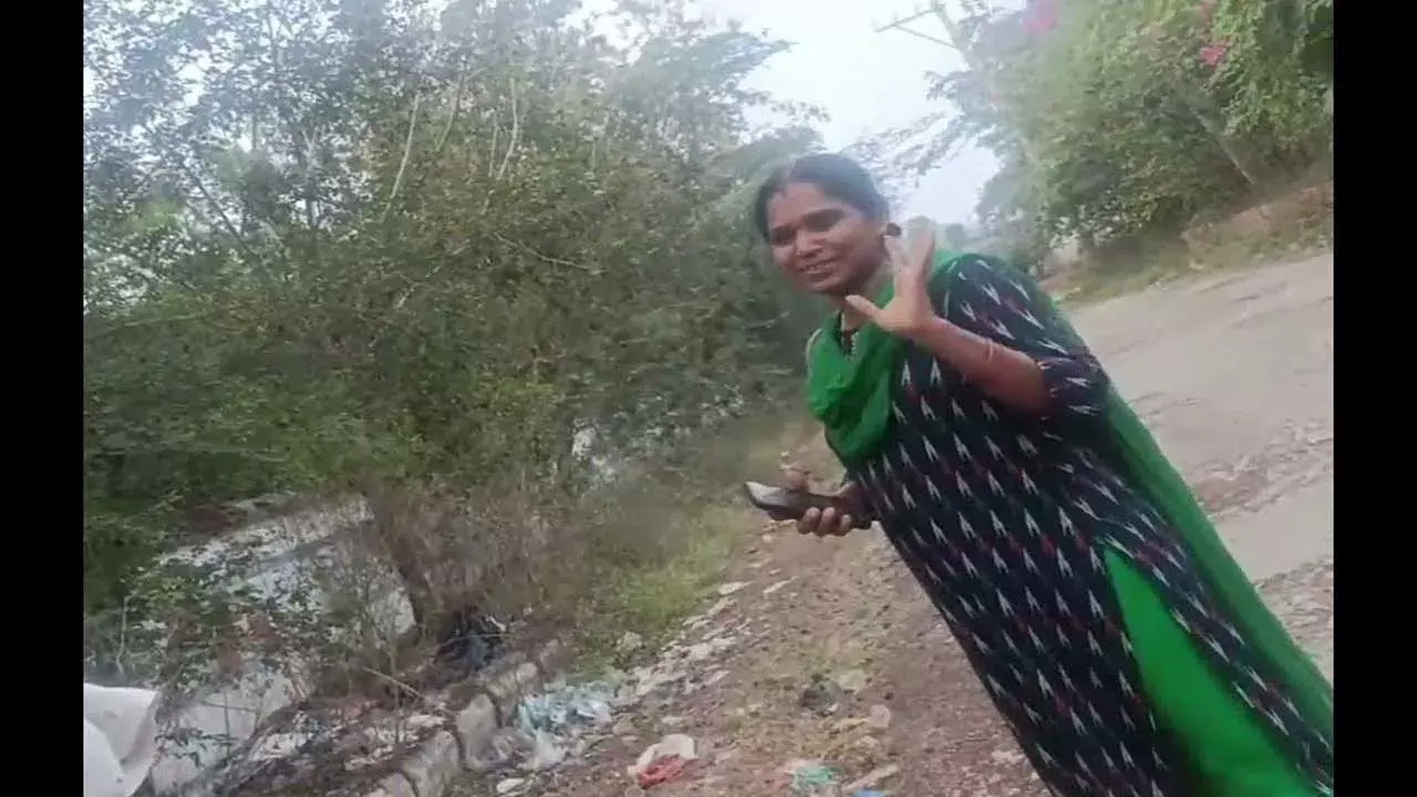 Manchu Family : మంచు ఫ్యామిలీ గుట్టు విప్పిన పనిమనిషి