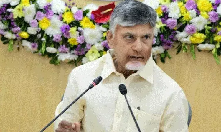 తల్లిదండ్రులను కోల్పోయిన పిల్లలకు పెన్షన్.. సీఎం చంద్రబాబు ఆదేశం తల్లిదండ్రులను కోల్పోయిన పిల్లలకు పెన్షన్.. సీఎం చంద్రబాబు ఆదేశం