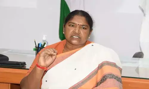 Minister Seethakka : పుట్ కార్పొరేషన్ తీరుపై మంత్రి సీతక్క ఆగ్రహం Minister Seethakka : పుట్ కార్పొరేషన్ తీరుపై మంత్రి సీతక్క ఆగ్రహం