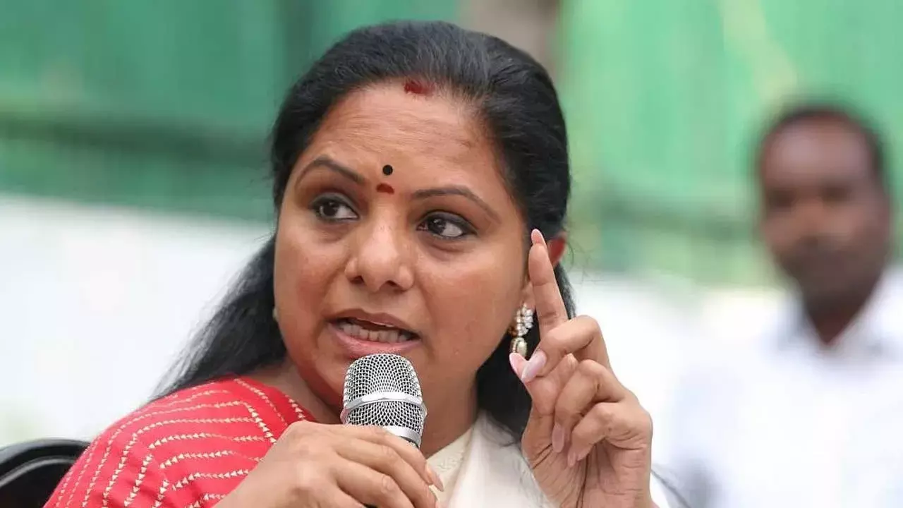 Kavitha : మరో ఉద్యమానికి కవిత రెడీ.. అందుకే దూకుడు Kavitha : మరో ఉద్యమానికి కవిత రెడీ.. అందుకే దూకుడు