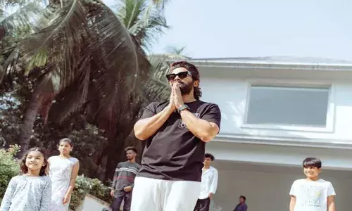 Allu Arjun : మీ అందరి ప్రేమకు థ్యాంక్స్.. ఆమె కుటుంబానికి అండగా ఉంటా..అల్లు అర్జున్ Allu Arjun : మీ అందరి ప్రేమకు థ్యాంక్స్.. ఆమె కుటుంబానికి అండగా ఉంటా..అల్లు అర్జున్