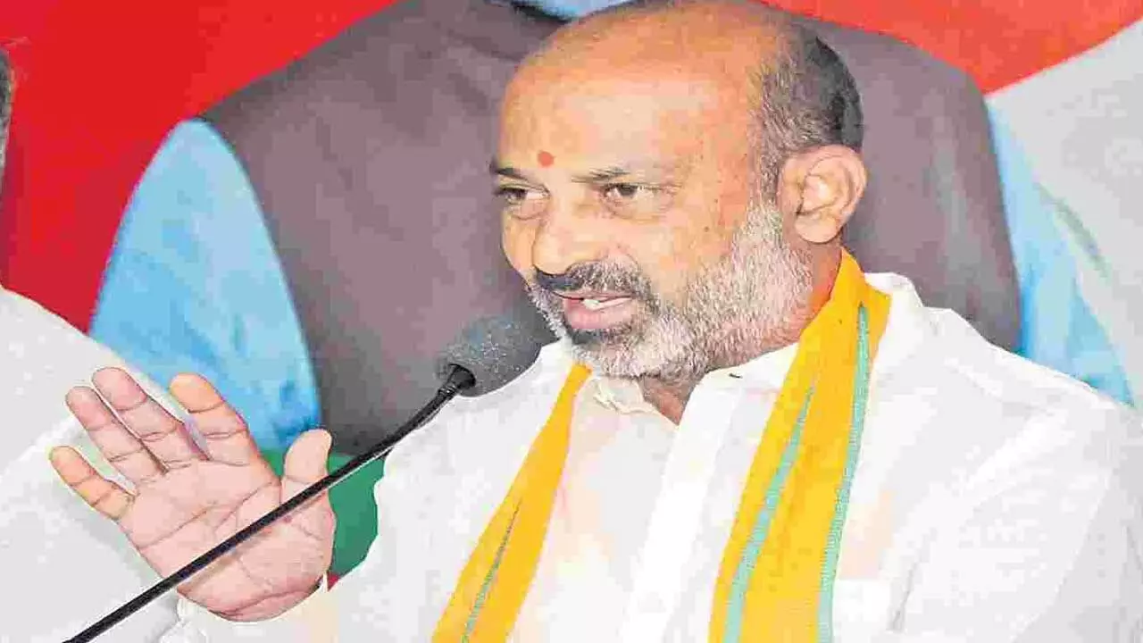 Bandi Sanjay : పార్టీ అధ్యక్ష రేసులో లేను.. బండి సంజయ్ క్లారిటీ Bandi Sanjay : పార్టీ అధ్యక్ష రేసులో లేను.. బండి సంజయ్ క్లారిటీ