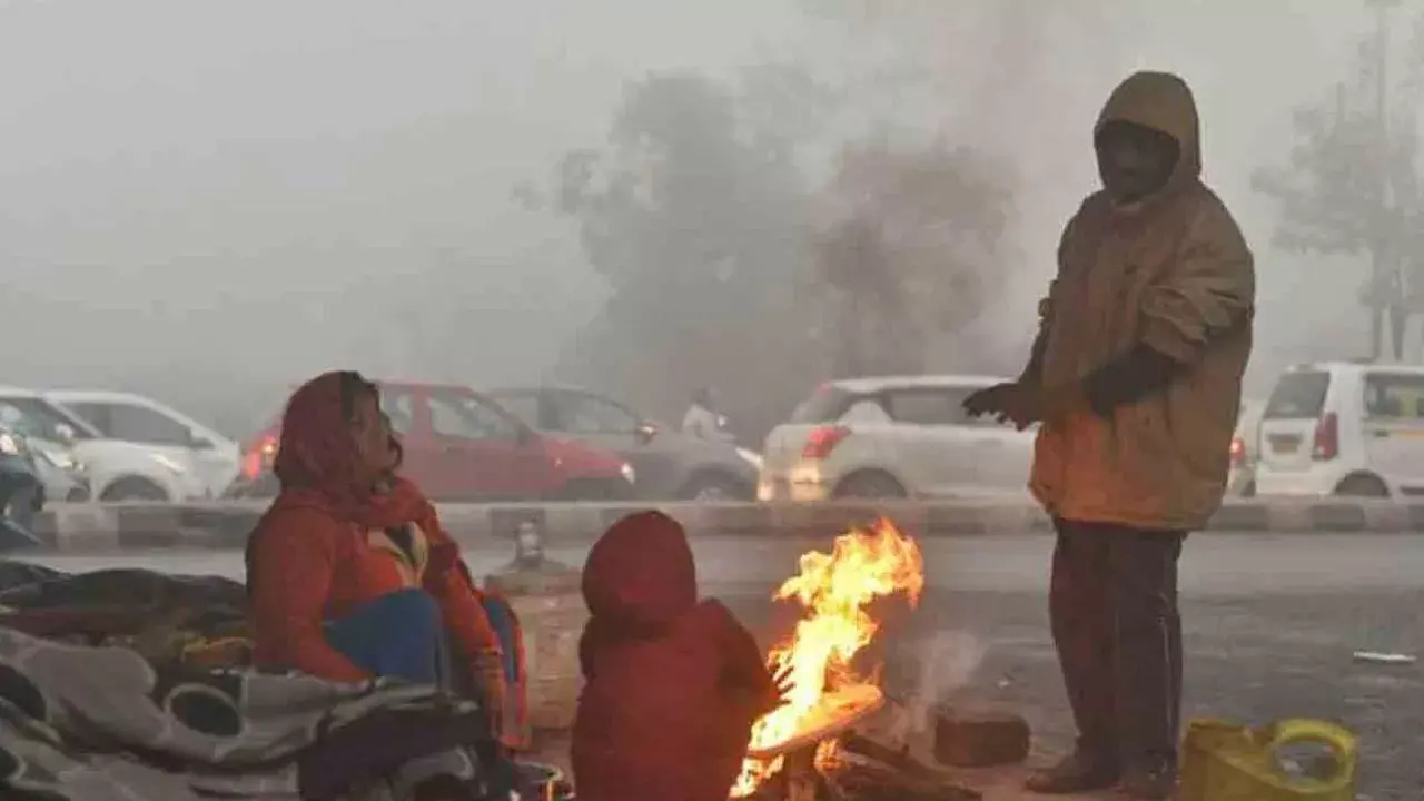 TG : తెలంగాణలో భారీగా పెరిగిన చలి.. రాత్రిపూట ఈ జిల్లాలు జాగ్రత్త TG : తెలంగాణలో భారీగా పెరిగిన చలి.. రాత్రిపూట ఈ జిల్లాలు జాగ్రత్త