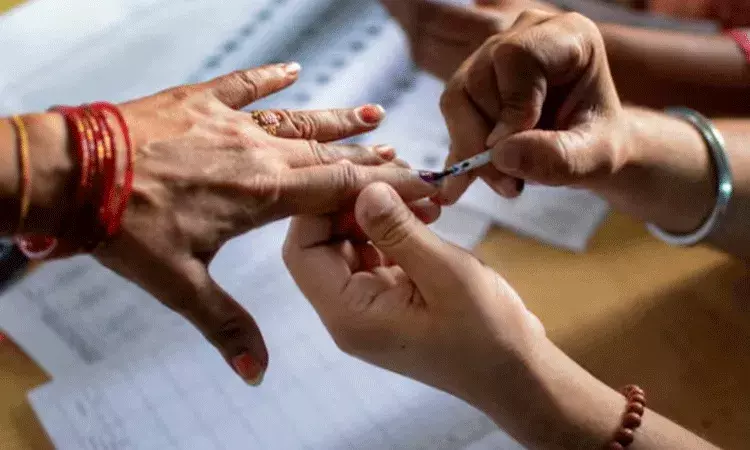 ప్రజాస్వామ్యంపై దాడి: వన్ నేషన్ వన్ ఎలక్షన్ బిల్లును వ్యతిరేకించిన ప్రతిపక్షాలు.. ప్రజాస్వామ్యంపై దాడి: వన్ నేషన్ వన్ ఎలక్షన్ బిల్లును వ్యతిరేకించిన ప్రతిపక్షాలు..