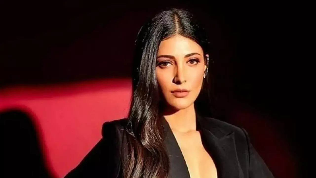 Shruti Haasan : శృతిహాసన్ ను తప్పించడానికి ఆటిట్యూడే కారణమా? Shruti Haasan : శృతిహాసన్ ను తప్పించడానికి ఆటిట్యూడే కారణమా?