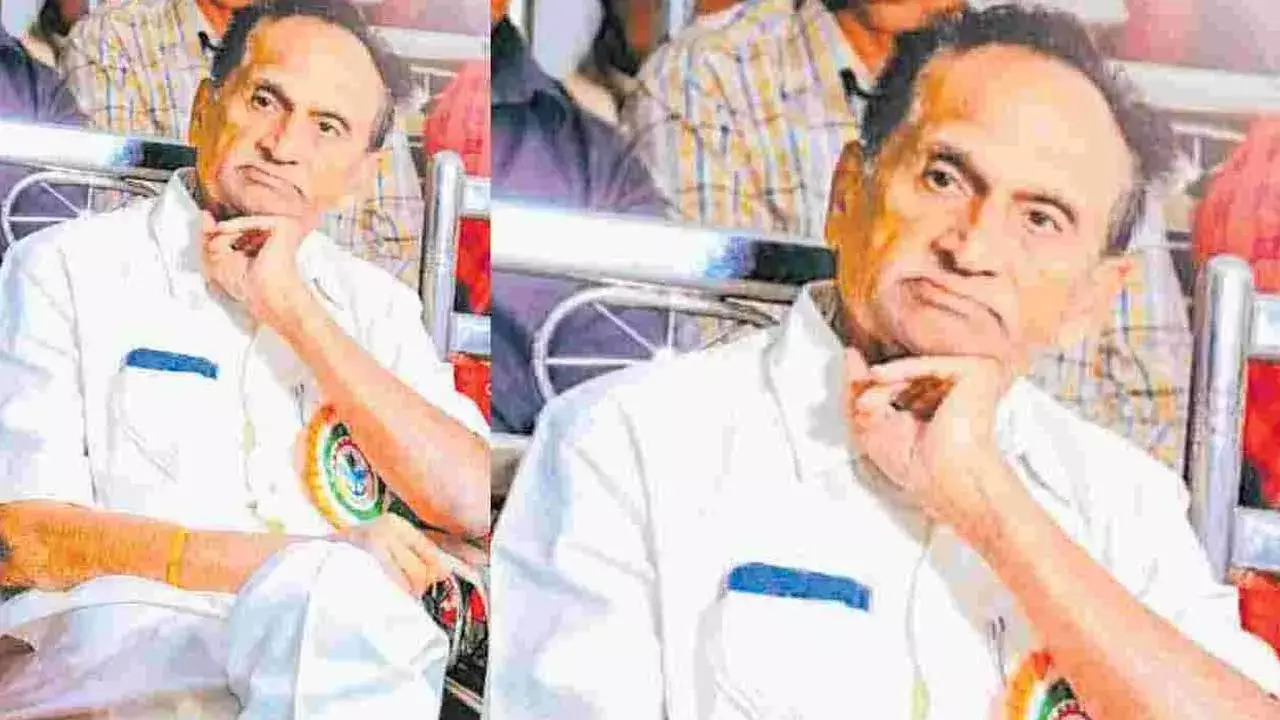 Ravindra Trivikram : ప్రముఖ రచయిత రవీంద్ర త్రివిక్రమ్ కన్నుమూత