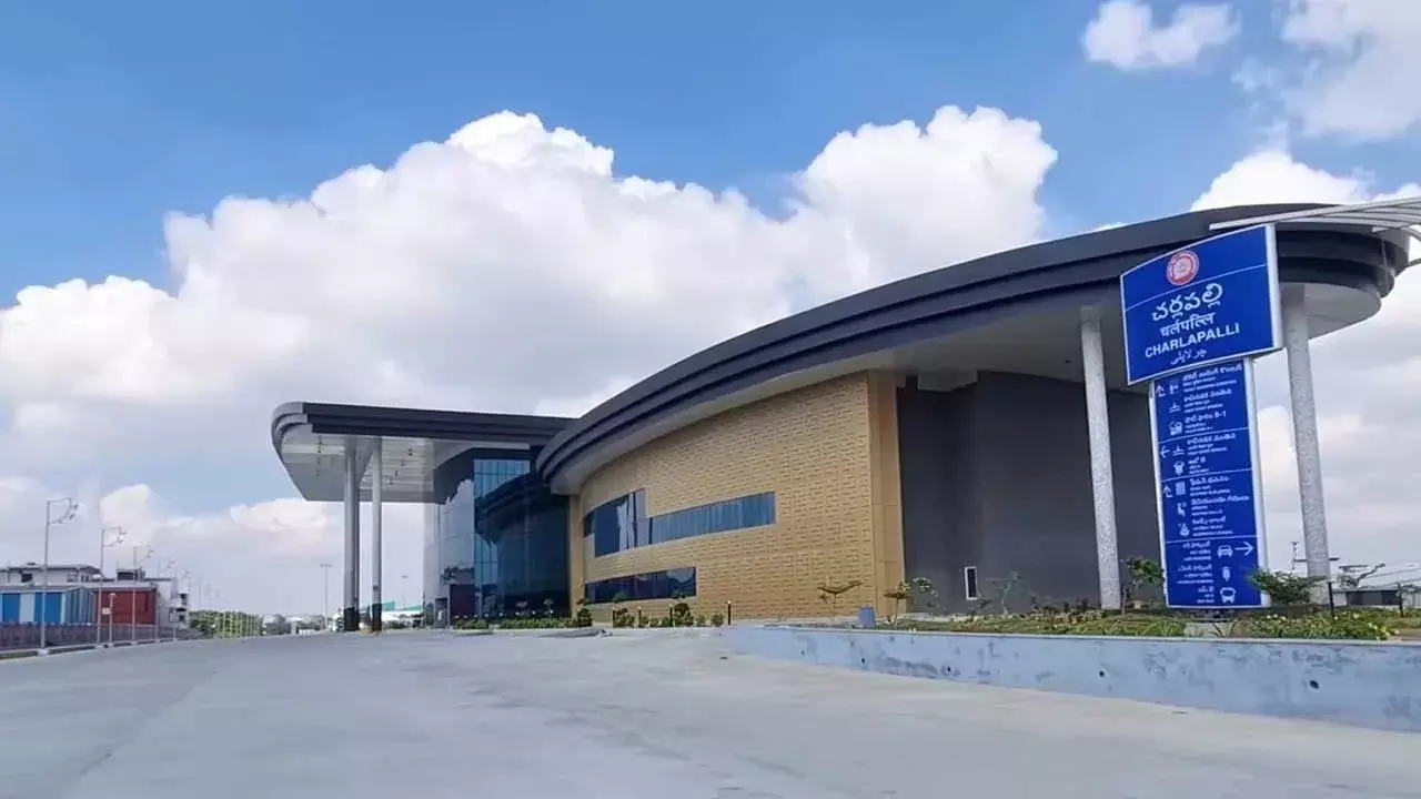 Cherlapalli Terminus : 28న చర్లపల్లి టెర్మిన్ ప్రారంభం.. భారీ ఏర్పాట్లు.. వచ్చే అతిథులు వీరే Cherlapalli Terminus : 28న చర్లపల్లి టెర్మిన్ ప్రారంభం.. భారీ ఏర్పాట్లు.. వచ్చే అతిథులు వీరే