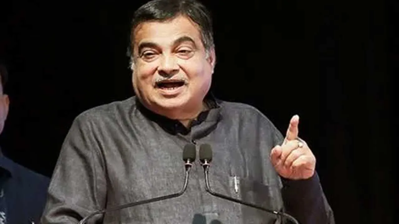 Union Minister Gadkari : సహజీవనంపై కేంద్రమంత్రి గడ్కరీ వ్యాఖ్యలు వైరల్ Union Minister Gadkari : సహజీవనంపై కేంద్రమంత్రి గడ్కరీ వ్యాఖ్యలు వైరల్
