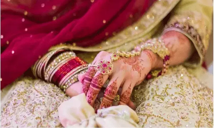 ఇద్దరమ్మాయిల ప్రేమ.. ఏడు లక్షలు ఖర్చుపెట్టి అబ్బాయిగా మారి పెళ్లి.. ఇద్దరమ్మాయిల ప్రేమ.. ఏడు లక్షలు ఖర్చుపెట్టి అబ్బాయిగా మారి పెళ్లి..