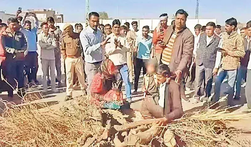 Farmer : ఆత్మాహుతికి యత్నించిన రైతుకు లక్షల జరిమానా Farmer : ఆత్మాహుతికి యత్నించిన రైతుకు లక్షల జరిమానా