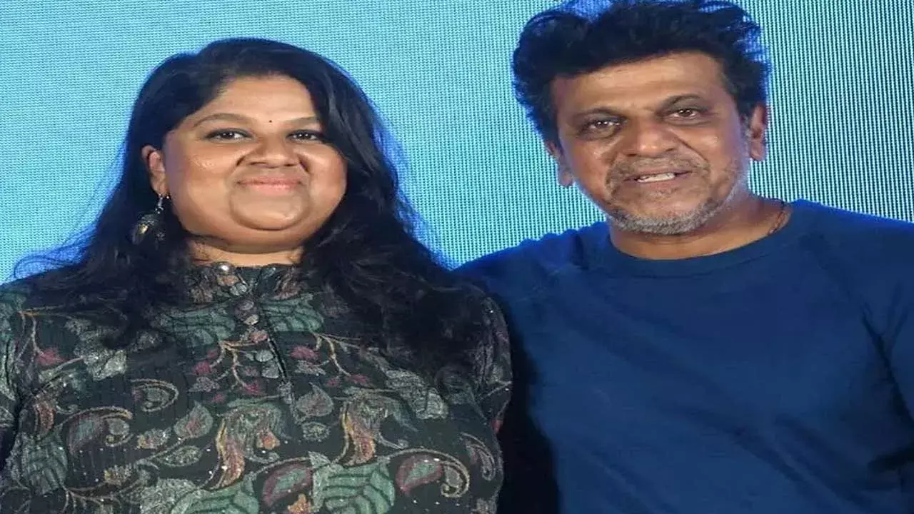 Kannada Actor : నాన్నకు క్యాన్సర్ సర్జరీ సక్సెస్: శివరాజ్ కూతురు నివేదిత Kannada Actor : నాన్నకు క్యాన్సర్ సర్జరీ సక్సెస్: శివరాజ్ కూతురు నివేదిత
