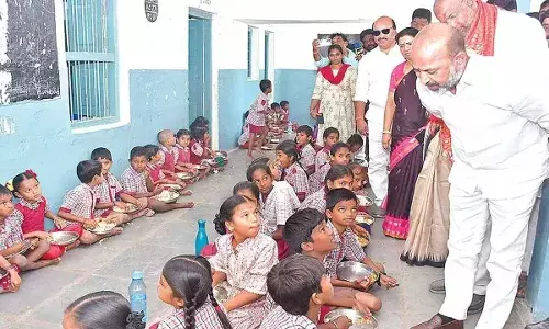 Bandi Sanjay : మరో మూడేళ్లలో ఇండియా ఎకానమీ నంబర్ త్రీ..బండి సంజయ్ కామెంట్స్ Bandi Sanjay : మరో మూడేళ్లలో ఇండియా ఎకానమీ నంబర్ త్రీ..బండి సంజయ్ కామెంట్స్