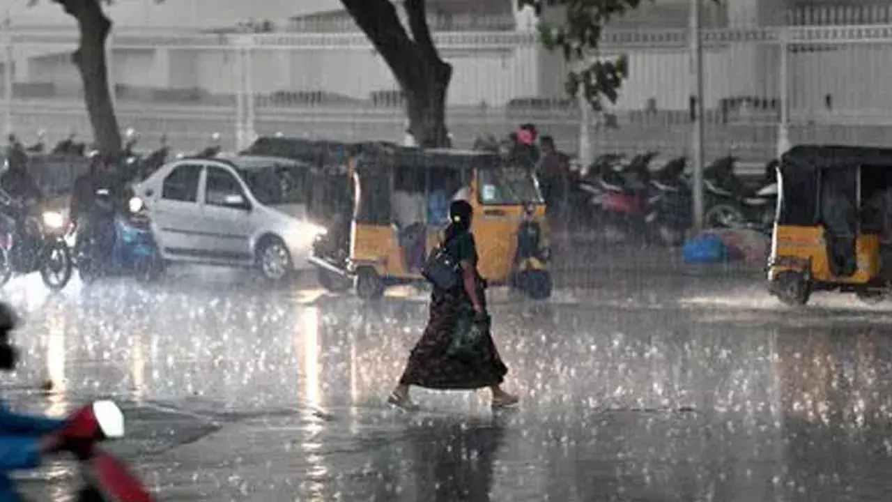 TG : తెలంగాణలో పలుచోట్ల చిరుజల్లుల సూచన TG : తెలంగాణలో పలుచోట్ల చిరుజల్లుల సూచన