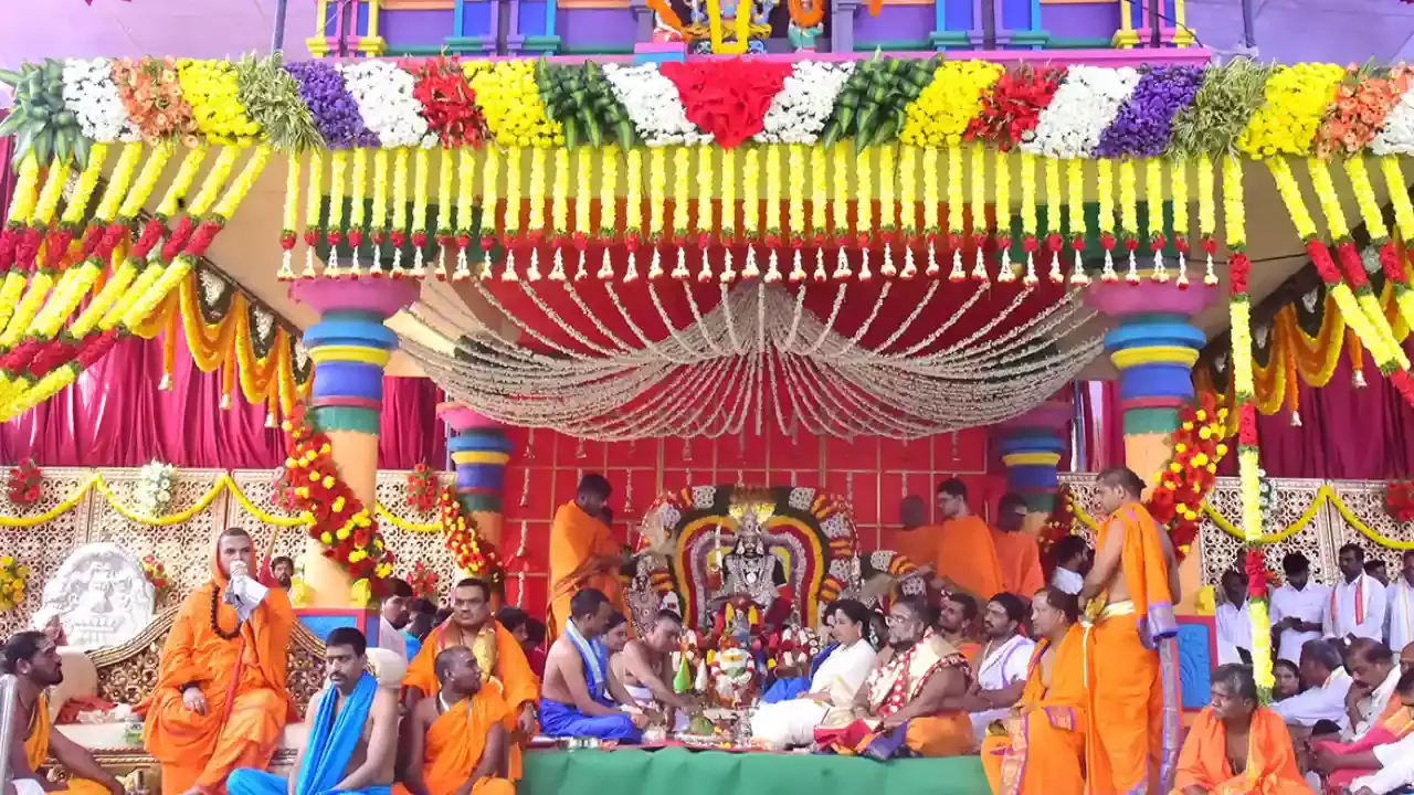 Komuravelli : రేపు కొమురవెల్లి మల్లన్న కళ్యాణం Komuravelli : రేపు కొమురవెల్లి మల్లన్న కళ్యాణం