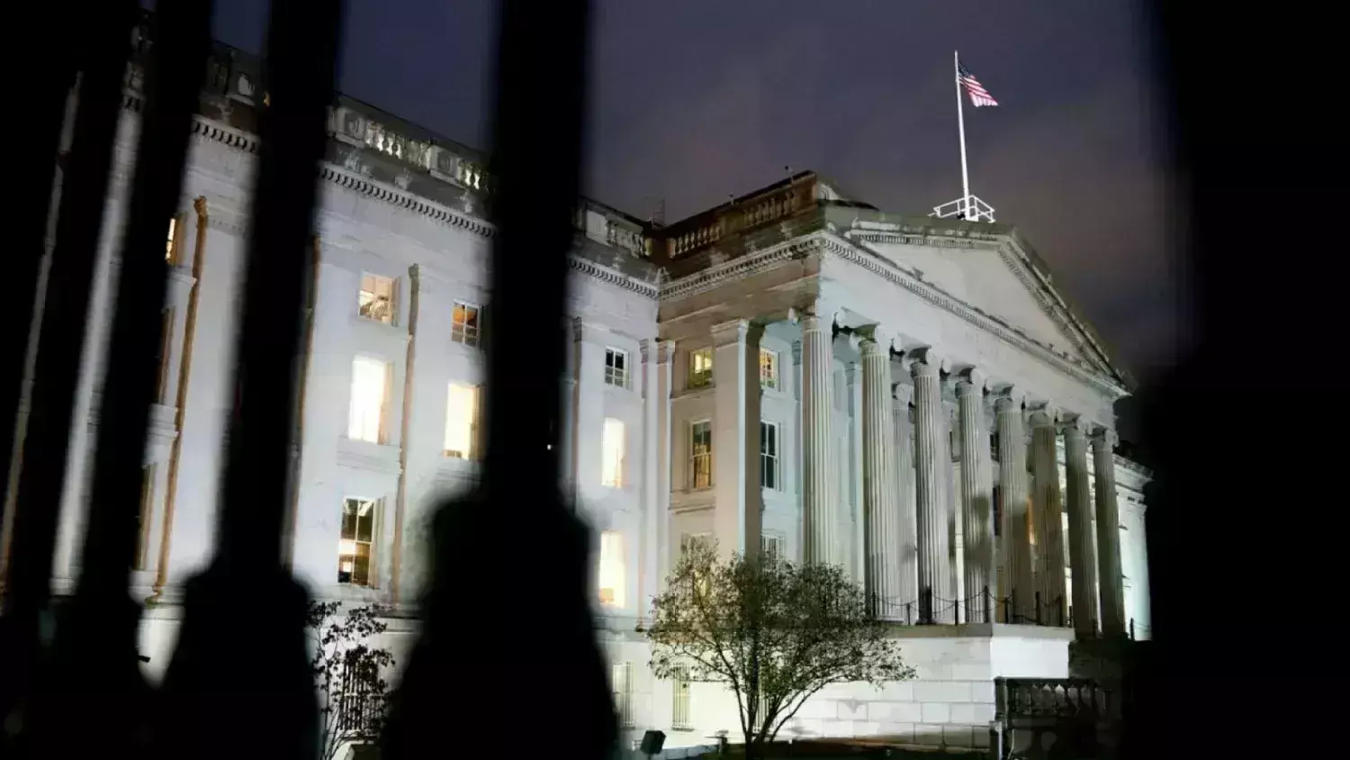 Cyberattack: అమెరికా ట్రెజరీపై   చైనా సైబర్ దాడి.. కీలకమైన పత్రాలను యాక్సెస్ చేసినట్లు ఆరోపణలు.. Cyberattack: అమెరికా ట్రెజరీపై   చైనా సైబర్ దాడి.. కీలకమైన పత్రాలను యాక్సెస్ చేసినట్లు ఆరోపణలు..