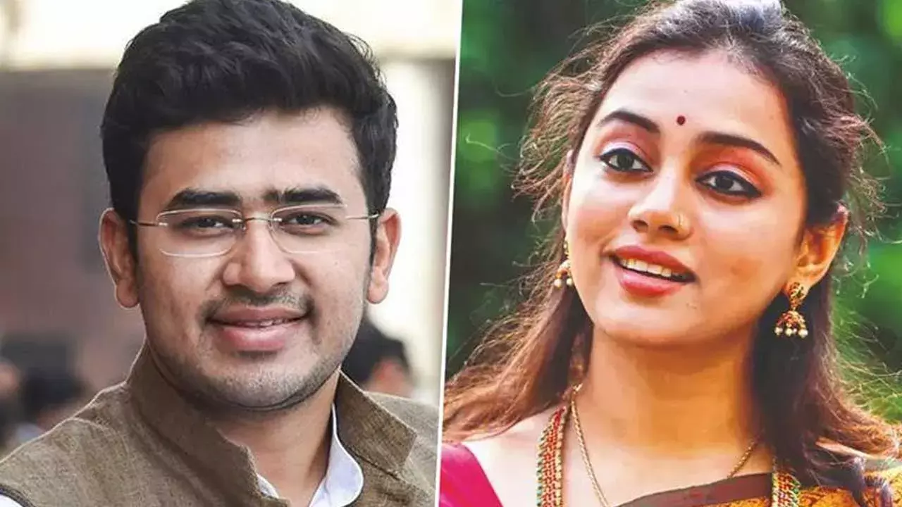 BJP MP Wedding With Singer : గాయనితో బీజేపీ ఎంపీ పెళ్లికి ముహూర్తం ఖరారు BJP MP Wedding With Singer : గాయనితో బీజేపీ ఎంపీ పెళ్లికి ముహూర్తం ఖరారు