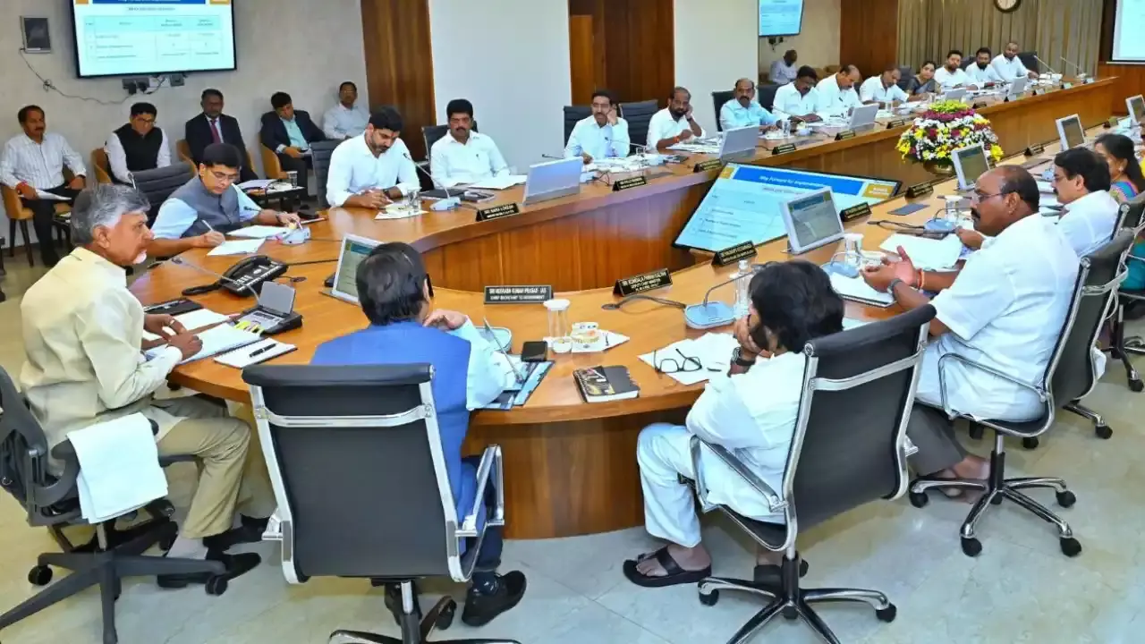 AP Cabinet Meeting : ముగిసిన ఏపీ క్యాబినెట్ భేటీ.. కీలక నిర్ణయాలు AP Cabinet Meeting : ముగిసిన ఏపీ క్యాబినెట్ భేటీ.. కీలక నిర్ణయాలు