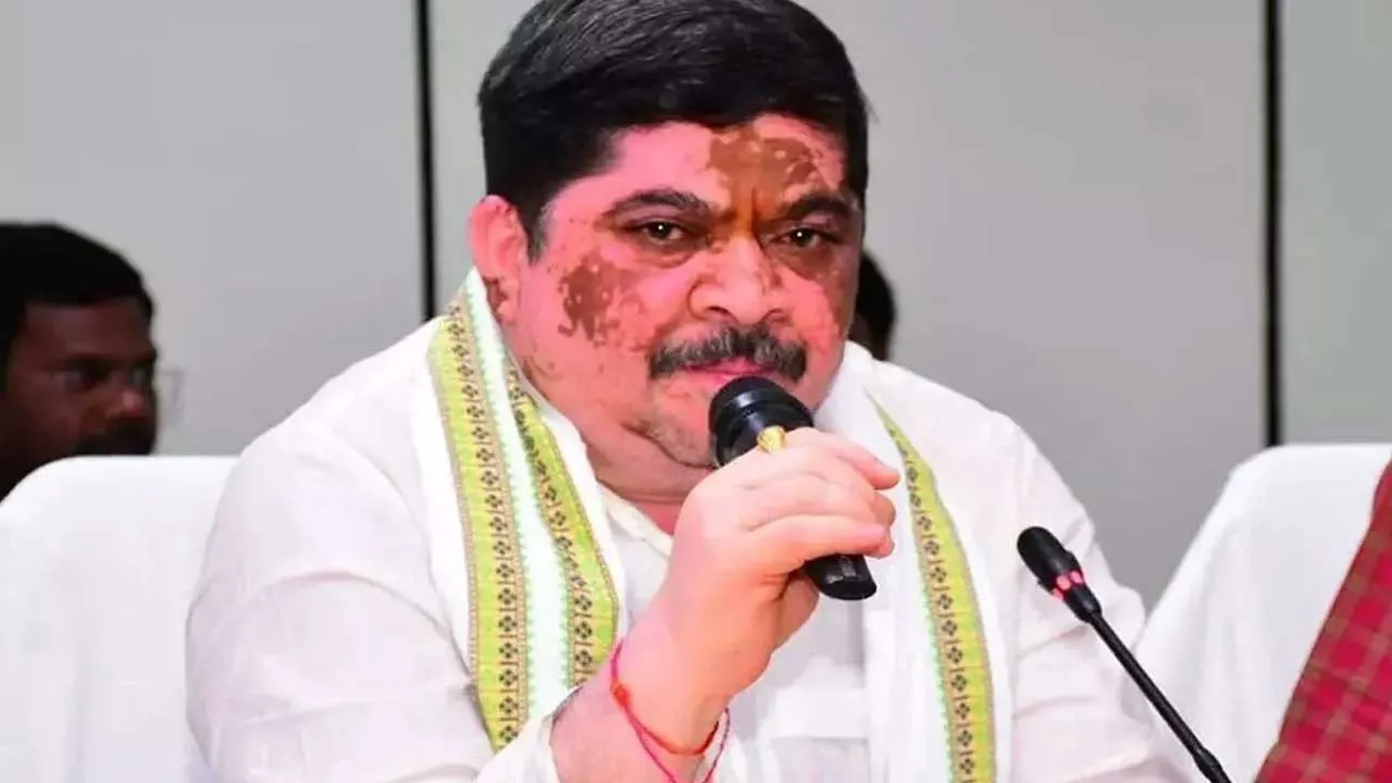 TG : బీసీలు, మహిళలకు అన్ని రంగాల్లో ప్రాధాన్యం..పొన్నం ప్రభాకర్ ప్రకటన