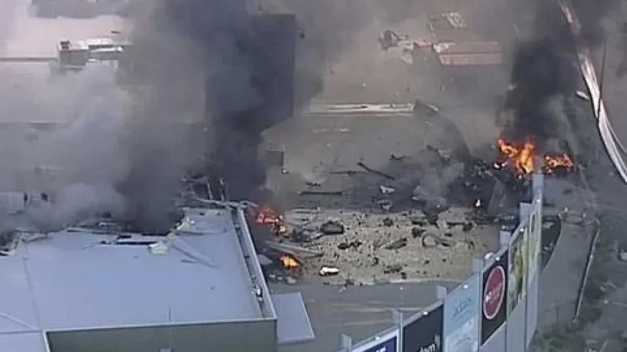 California Plane Crash : కాలిఫోర్నియాలో కూలిన విమానం.. California Plane Crash : కాలిఫోర్నియాలో కూలిన విమానం..