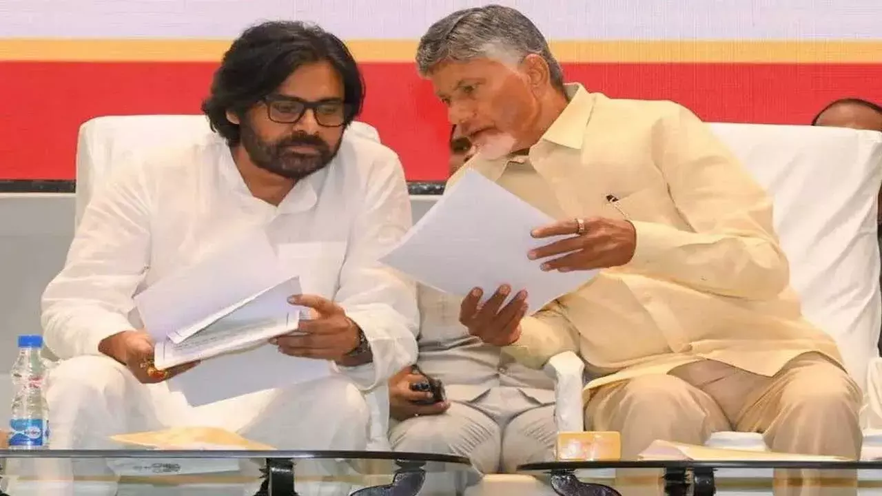 AP : తెలుగులోనూ ప్రభుత్వ ఉత్తర్వులు.. బాబు, పవన్ కీలక నిర్ణయం AP : తెలుగులోనూ ప్రభుత్వ ఉత్తర్వులు.. బాబు, పవన్ కీలక నిర్ణయం