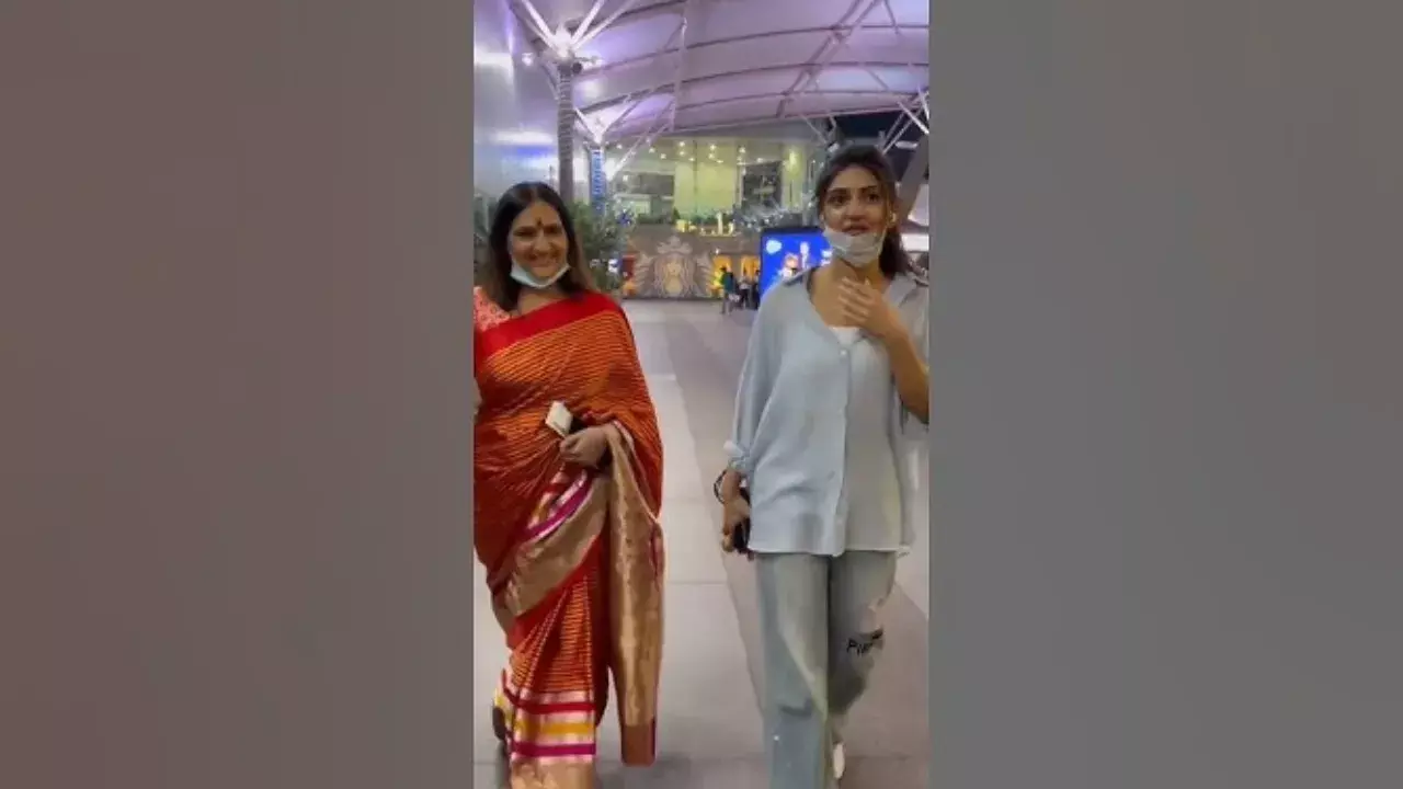 Sri Leela : అమ్మ దెబ్బలు కొడుతుంది.. శ్రీలీల సెన్సాఫ్ హ్యూమర్