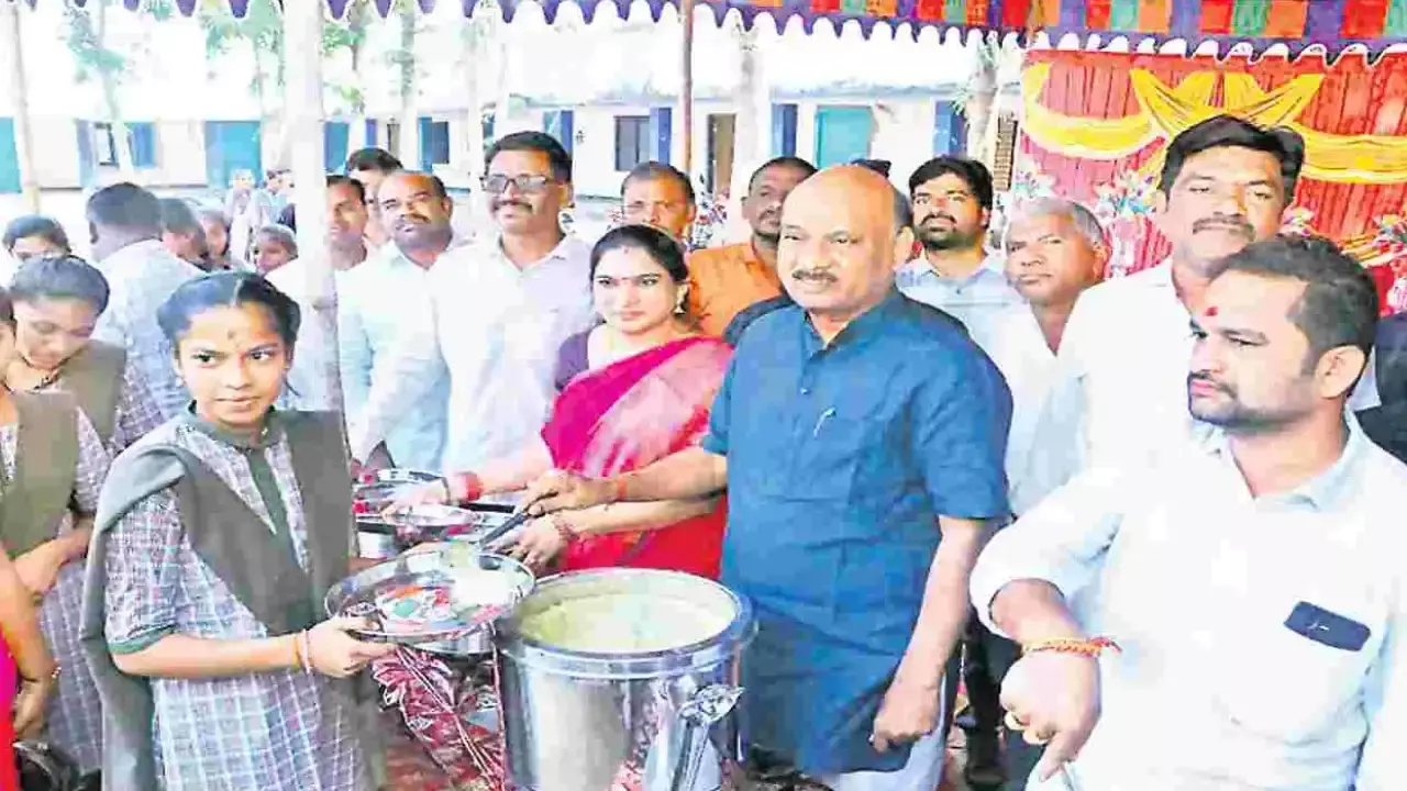 AP : ఎడ్యుకేషన్లో ఆంధ్రా నెంబర్ వన్గా ఉండాలి : స్పీకర్ చింతకాయల AP : ఎడ్యుకేషన్లో ఆంధ్రా నెంబర్ వన్గా ఉండాలి : స్పీకర్ చింతకాయల