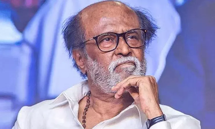 విమాానాశ్రయంలో రజనీకాంత్.. విలేఖరి ప్రశ్నకు ఫైర్