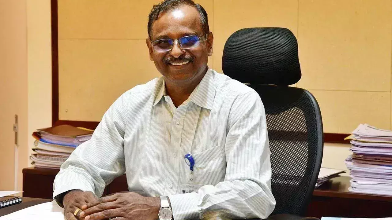 ISRO New Chief: ఇస్రో కొత్త ఛైర్మన్గా డాక్టర్ వి.నారాయణన్.. ISRO New Chief: ఇస్రో కొత్త ఛైర్మన్గా డాక్టర్ వి.నారాయణన్..