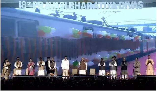 MODI: ప్రవాసీ భారతీయులే.. దేశ రాయబారులు: మోదీ