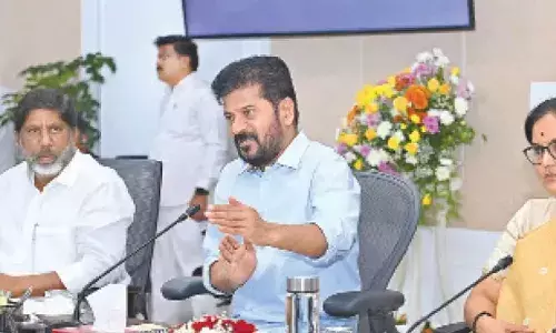 CM Revanth Reddy : తెలంగాణలో వన్ స్టేట్-వన్ రేషన్ విధానం: సీఎం రేవంత్ CM Revanth Reddy : తెలంగాణలో వన్ స్టేట్-వన్ రేషన్ విధానం: సీఎం రేవంత్
