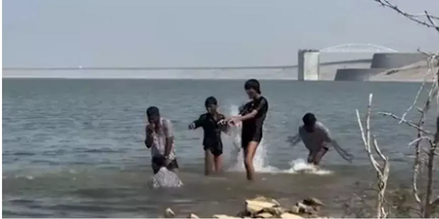 Crime News: పండుగ వేళ తీవ్ర విషాదం