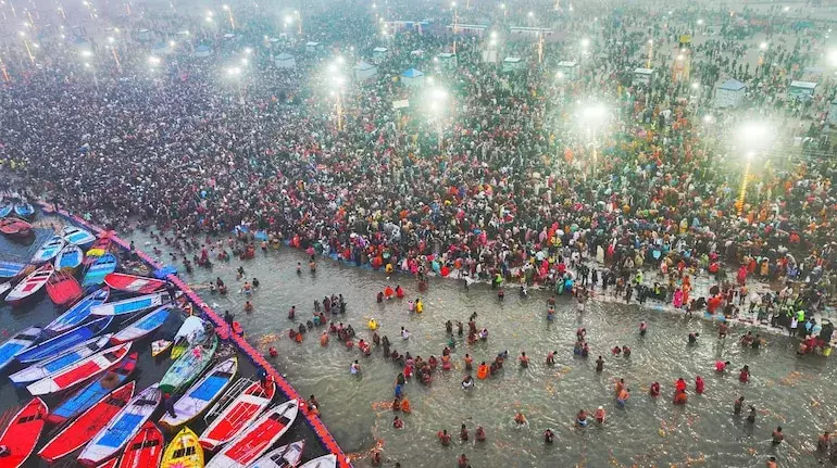 Maha Kumbh mela: ప్రయాగ్ రాజ్‌లో మహా కుంభమేళా ప్రారంభం..
