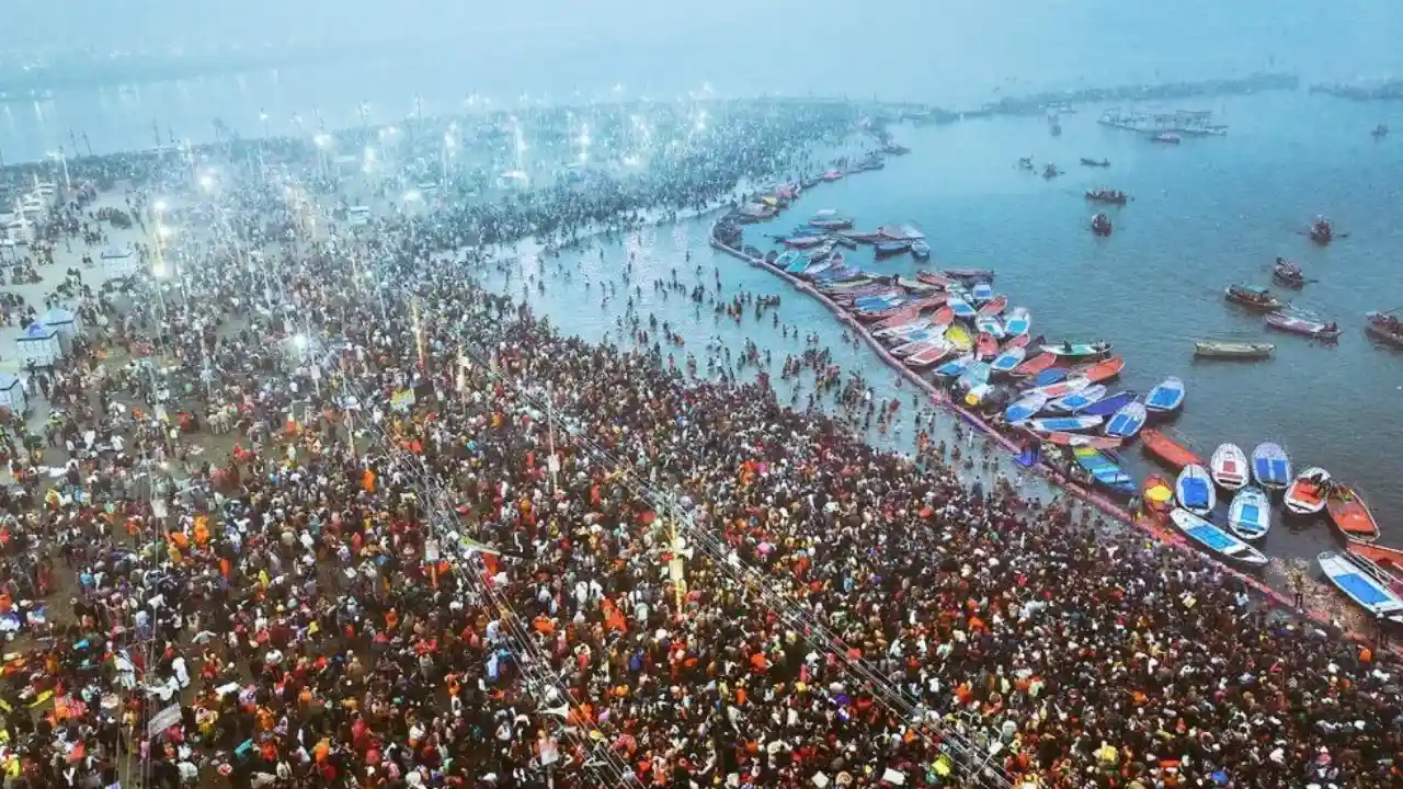 Maha Kumbh Spiritual : 10 వేల ఎకరాల్లో మహా కుంభ్ ఆధ్యాత్మిక క్షేత్రం Maha Kumbh Spiritual : 10 వేల ఎకరాల్లో మహా కుంభ్ ఆధ్యాత్మిక క్షేత్రం