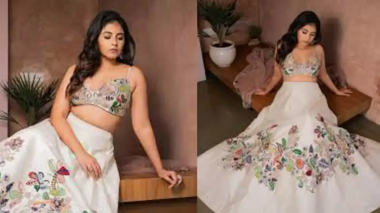 Tollywood Heroin : అంజలి ట్రెడిషనల్ లుక్.. ఫోటోలు అదిరిపోయాయి Tollywood Heroin : అంజలి ట్రెడిషనల్ లుక్.. ఫోటోలు అదిరిపోయాయి