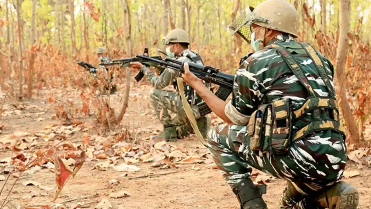 Bijapur Maoist Encounter : బీజాపూర్ లో భారీ ఎన్ కౌంటర్.. 12 మంది మృతి Bijapur Maoist Encounter : బీజాపూర్ లో భారీ ఎన్ కౌంటర్.. 12 మంది మృతి