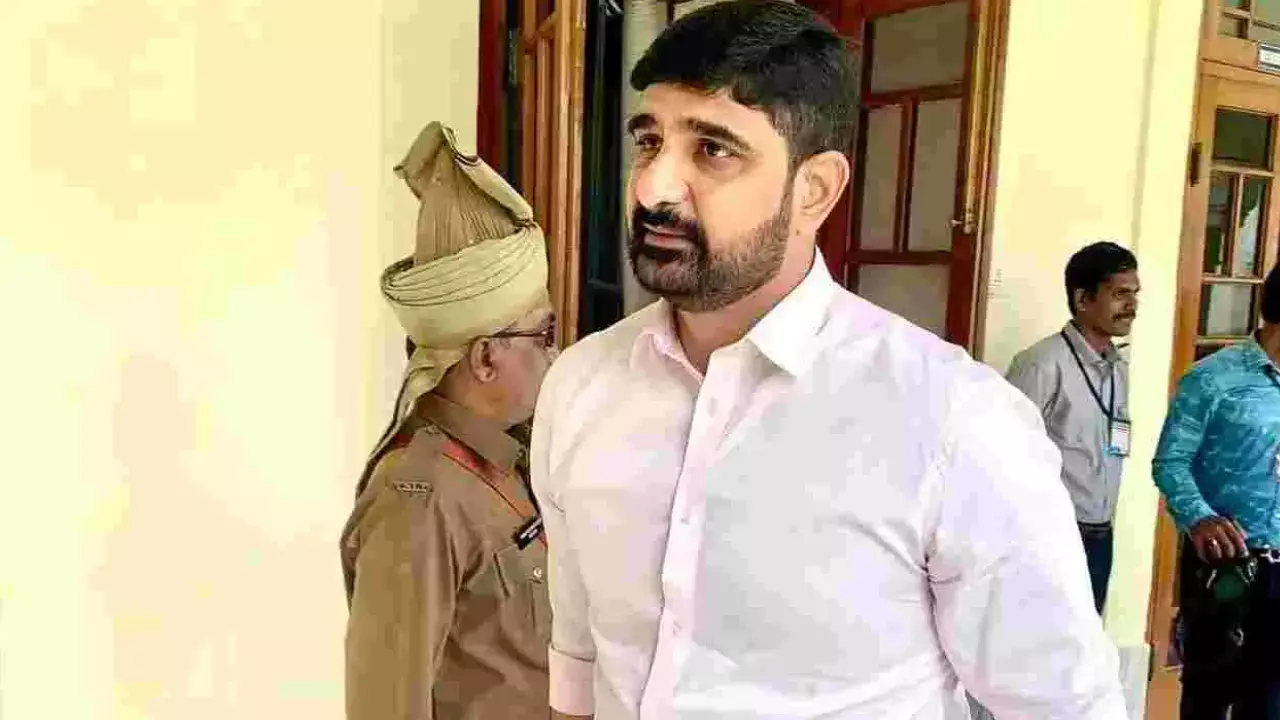 Telangana : పాడి కౌశిక్ రెడ్డికి 32 ప్రశ్నలు