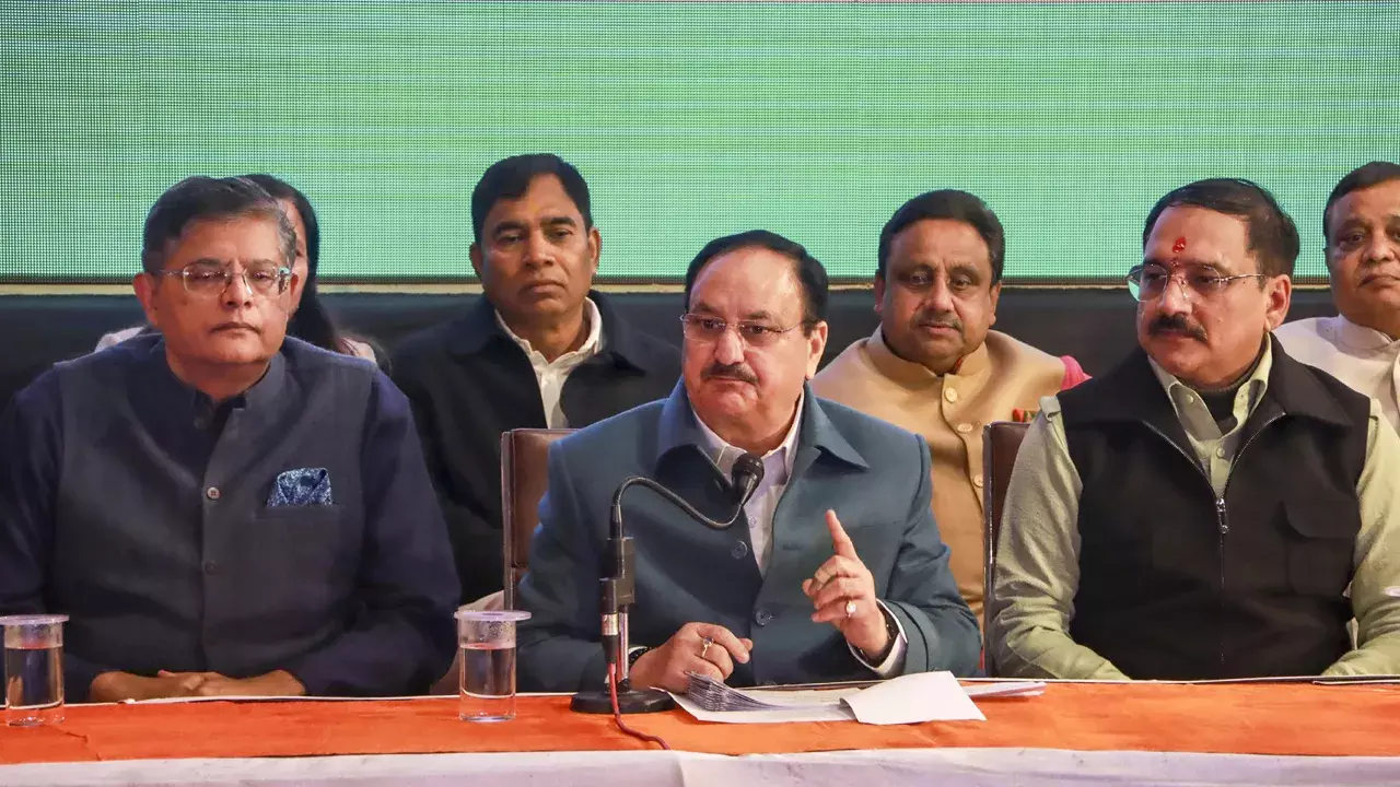 BJP : గర్భిణులకు రూ. 21 వేలు.. బీజేపీ కీలక ప్రకటన BJP : గర్భిణులకు రూ. 21 వేలు.. బీజేపీ కీలక ప్రకటన