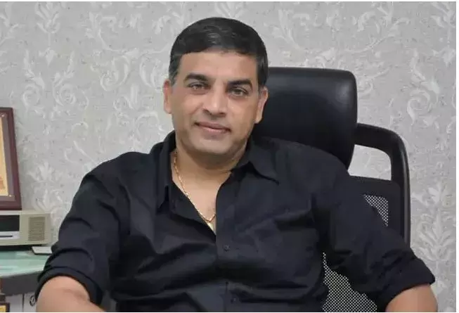 IT RAIDS: దిల్ రాజు ఇంటిపై ఐటీ దాడి IT RAIDS: దిల్ రాజు ఇంటిపై ఐటీ దాడి