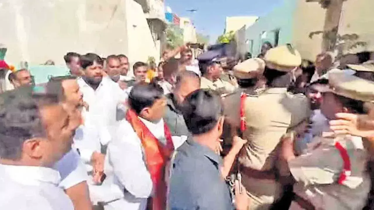 MLA Gudem  : ఎమ్మెల్యే గూడెంకు సొంత పార్టీలో నిరసన సెగలు