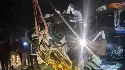Road Accident: యూపీలో ఘోర రోడ్డు ప్రమాదం.. నలుగురు మృతి..