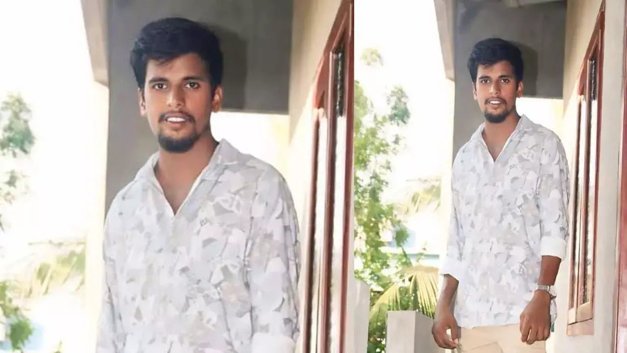 Rajolu : రాజోలులో దారుణం...మంచినీటి చెరువులో యువకుడి మృతదేహం Rajolu : రాజోలులో దారుణం...మంచినీటి చెరువులో యువకుడి మృతదేహం
