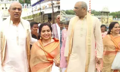 Singer Sunitha : తిరుమల శ్రీవారి సేవలో గాయని సునీత Singer Sunitha : తిరుమల శ్రీవారి సేవలో గాయని సునీత