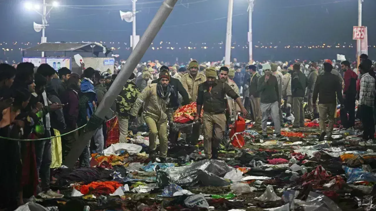 Stampede in Mahakumbh:  మహా కుంభమేళాలో తొక్కిసలాట..