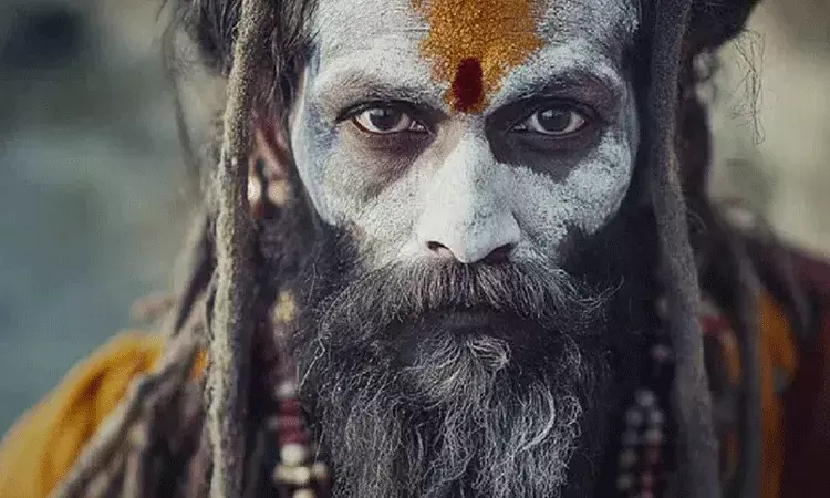 27 సంవత్సరాల క్రితం తప్పిపోయి అఘోరీగా మారి.. మహాకుంభ్ లో గుర్తించిన కుటుంబం 27 సంవత్సరాల క్రితం తప్పిపోయి అఘోరీగా మారి.. మహాకుంభ్ లో గుర్తించిన కుటుంబం