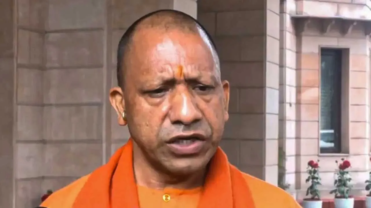 CM Yogi : కుంభమేళాలో తొక్కిసలాట నేపథ్యంలో సీఎం యోగీ కీలక నిర్ణయం CM Yogi : కుంభమేళాలో తొక్కిసలాట నేపథ్యంలో సీఎం యోగీ కీలక నిర్ణయం